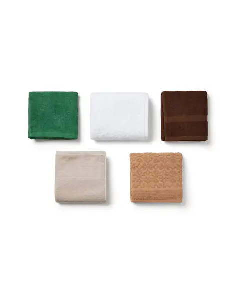 Hand towels in classic colours